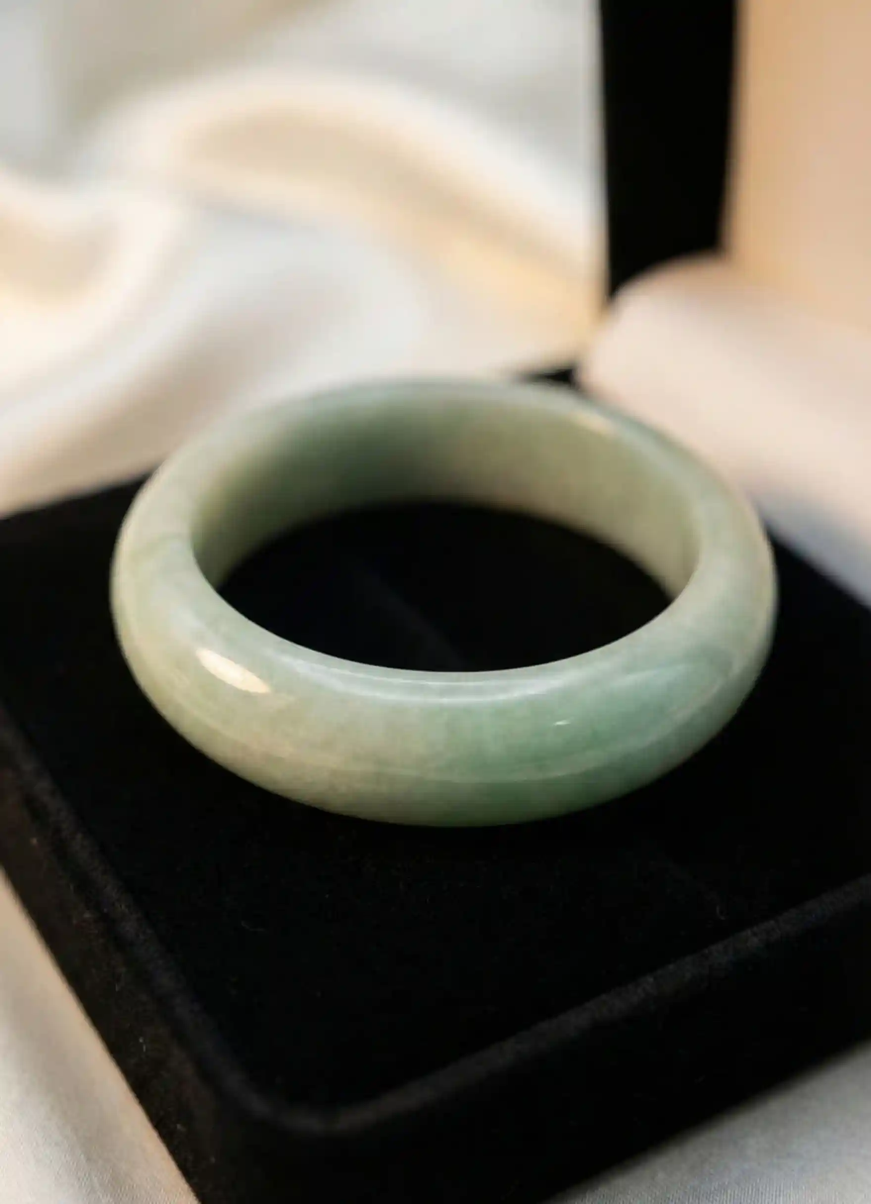 Natural Green Jade Bangle Bracelet in Luxury Jewelry Box Pakistan