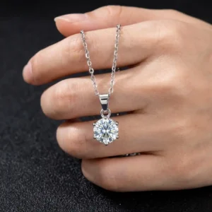 moissanite-diamond-pendant-necklace