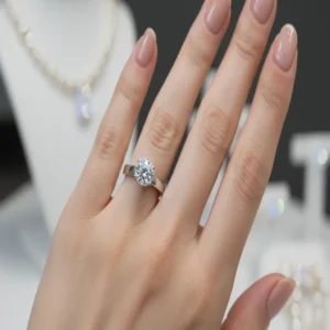 moissanite-solitaire-engagement-ring-silver