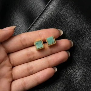 Natural square emerald stud earrings panna.