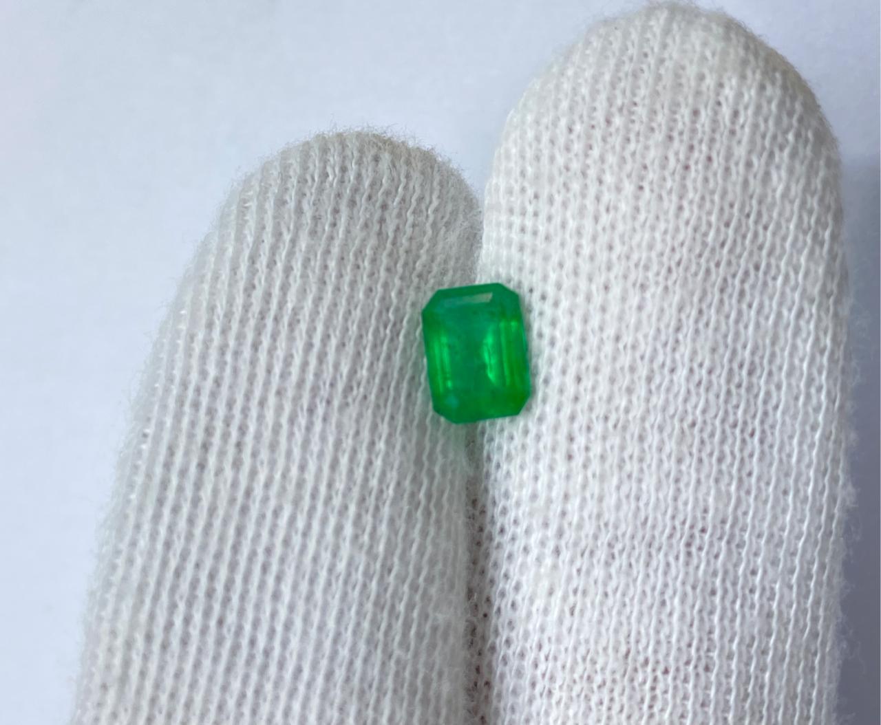 1.21 Carat Swat Emerald (Eye Clean) – CGL Certified Natural Pakistani Emerald - Image 2