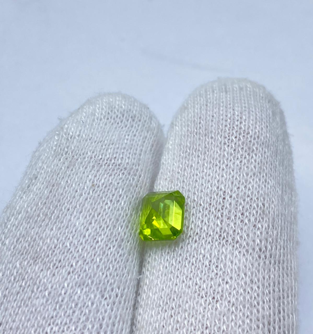 Natural Peridot – 2.30 Carat Eye Clean Gemstone - Image 3