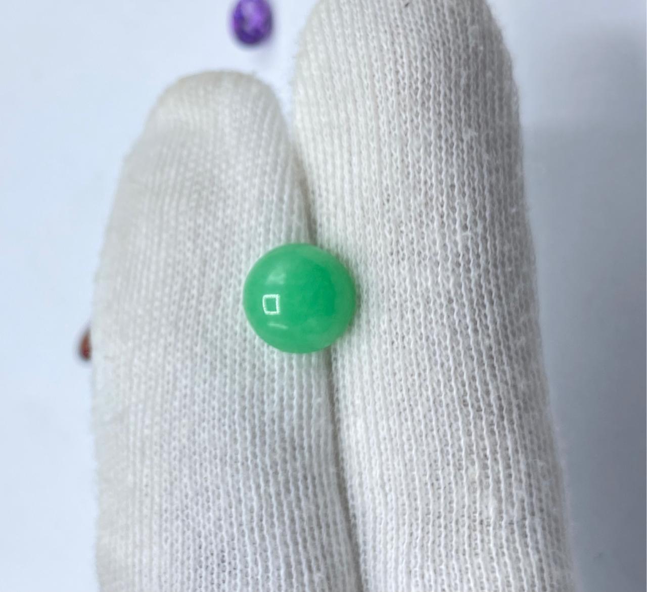 3.70 Carat Natural Apple Green Jade – Round Shape - Image 2